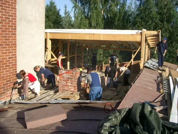 Paloaseman laajennus 2004